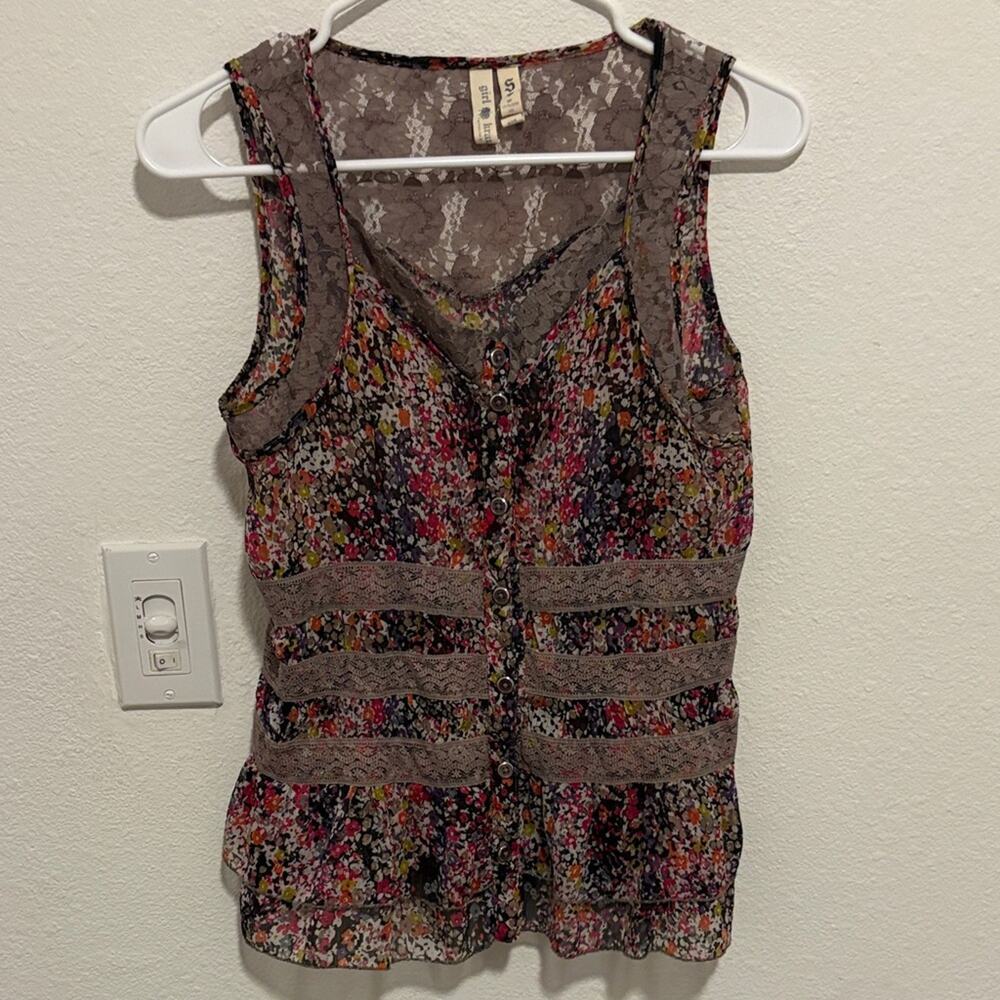 Girl Krazy Floral Lace Peplum Top Sleeveless Boho Boutique‎